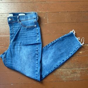 Wonderly Distressed Pull-On Jeggings Size 12